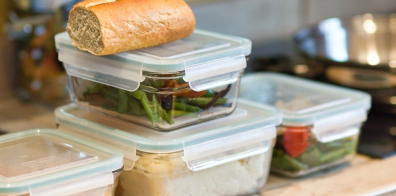 Storing food in containers 